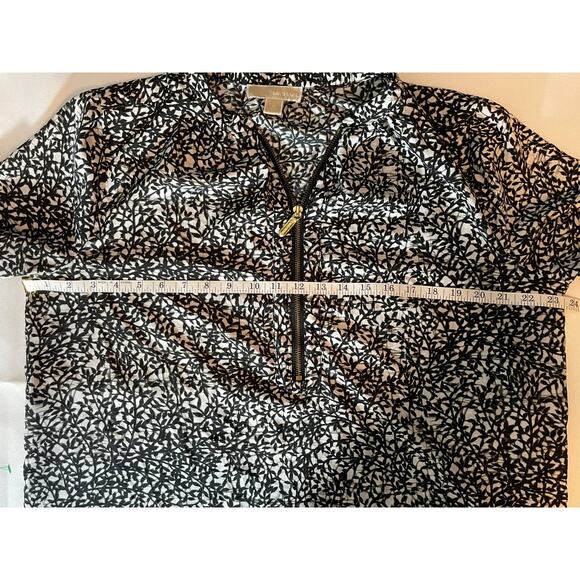 MICHAEL KORS 1/4 ZIP TUNIC BLOUSE. SIZE 12 BLACK AND WHITE - Picture 4 of 7